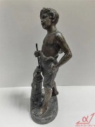 Статуэтка "Мальчик-кузнец". Скульптура. Шпиатр.